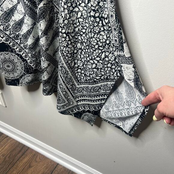 One World Live & Let Live Boho Sleeveless Black White Handkerchief Hem Size 3X - Picture 8 of 11